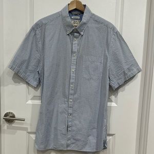 Jos. A. Bank 1905 Tailored Fit Short-Sleeve Button-Down Seersucker Shirt (Large)